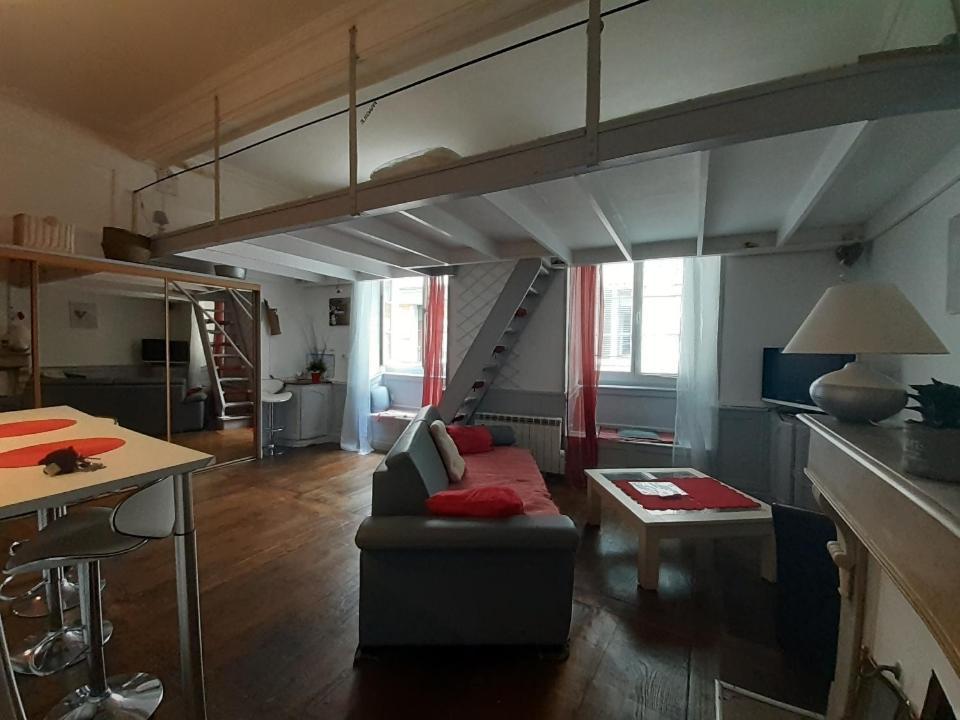 Ferienwohnung Coquet Studio En Mezzanine Nuit Pour 2 Personnes Saint-Girons  Exterior foto