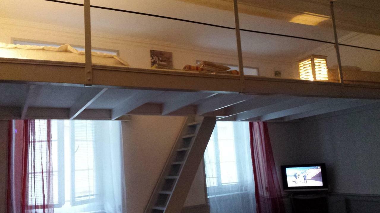 Ferienwohnung Coquet Studio En Mezzanine Nuit Pour 2 Personnes Saint-Girons  Exterior foto