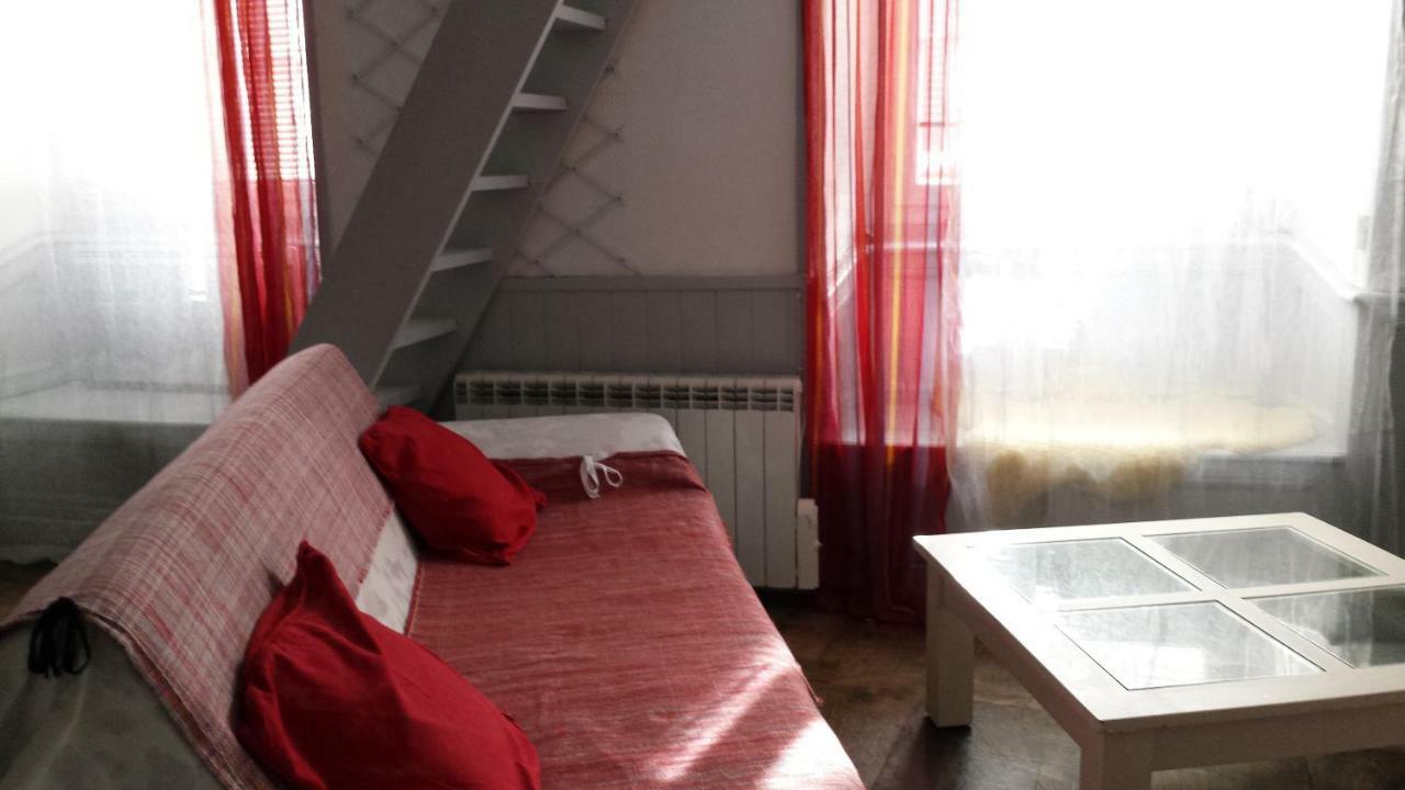 Coquet Studio En Mezzanine Nuit Pour 2 Personnes Saint-Girons  Exterior foto