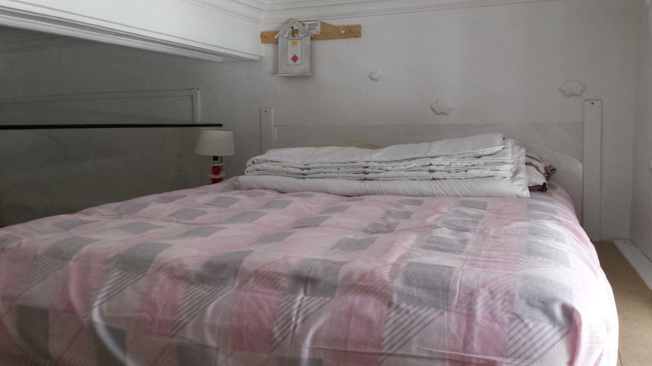 Coquet Studio En Mezzanine Nuit Pour 2 Personnes Saint-Girons  Exterior foto