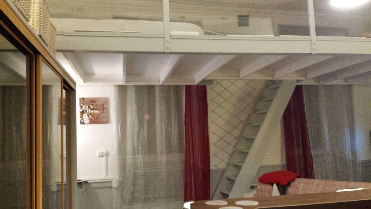 Coquet Studio En Mezzanine Nuit Pour 2 Personnes Saint-Girons  Exterior foto